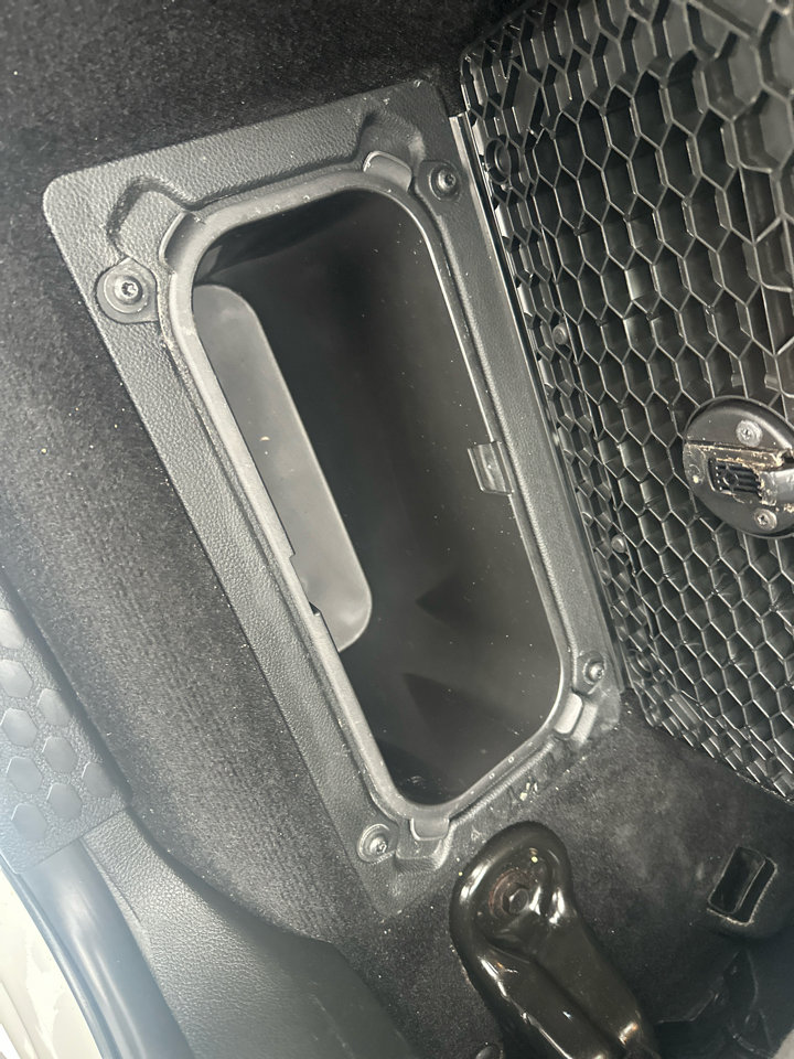 Used 2018 RAM 2500 Tradesman w/ Chrome Appearance Group image 23