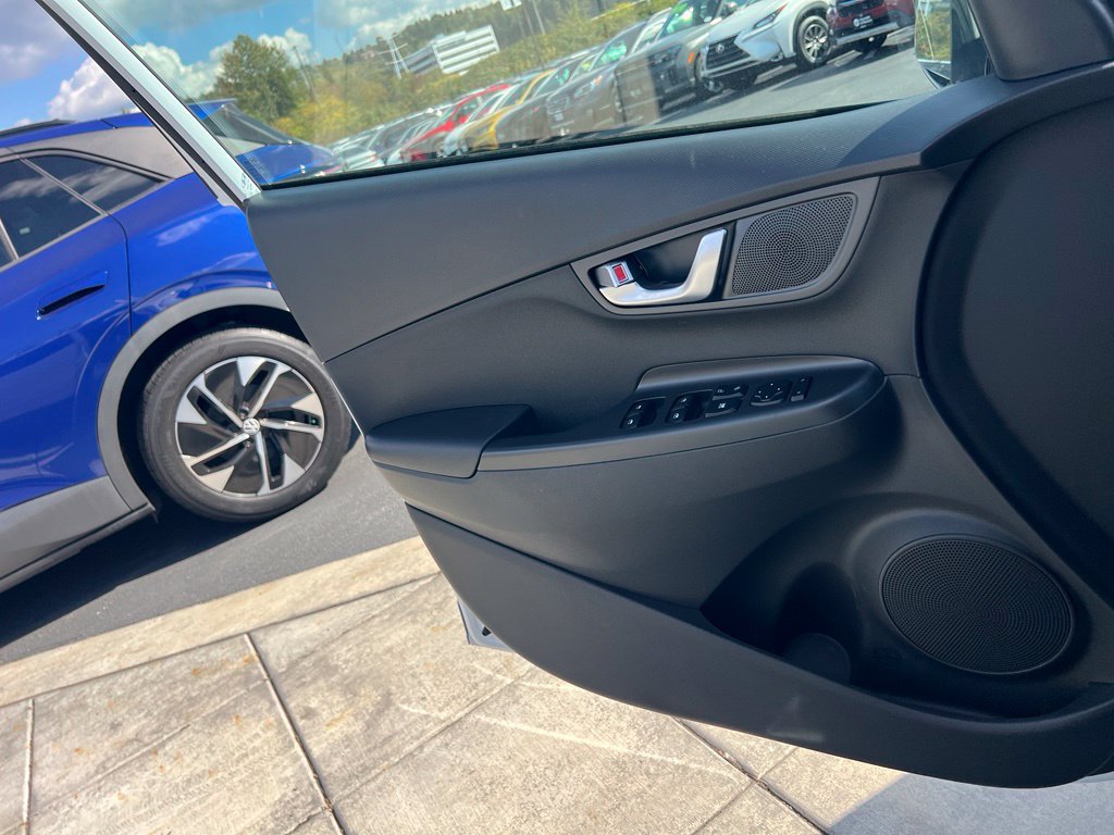 Certified 2023 Hyundai Kona SEL FWD image 17
