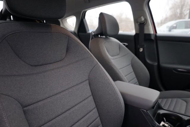 Certified 2025 Kia K4 EX image 35