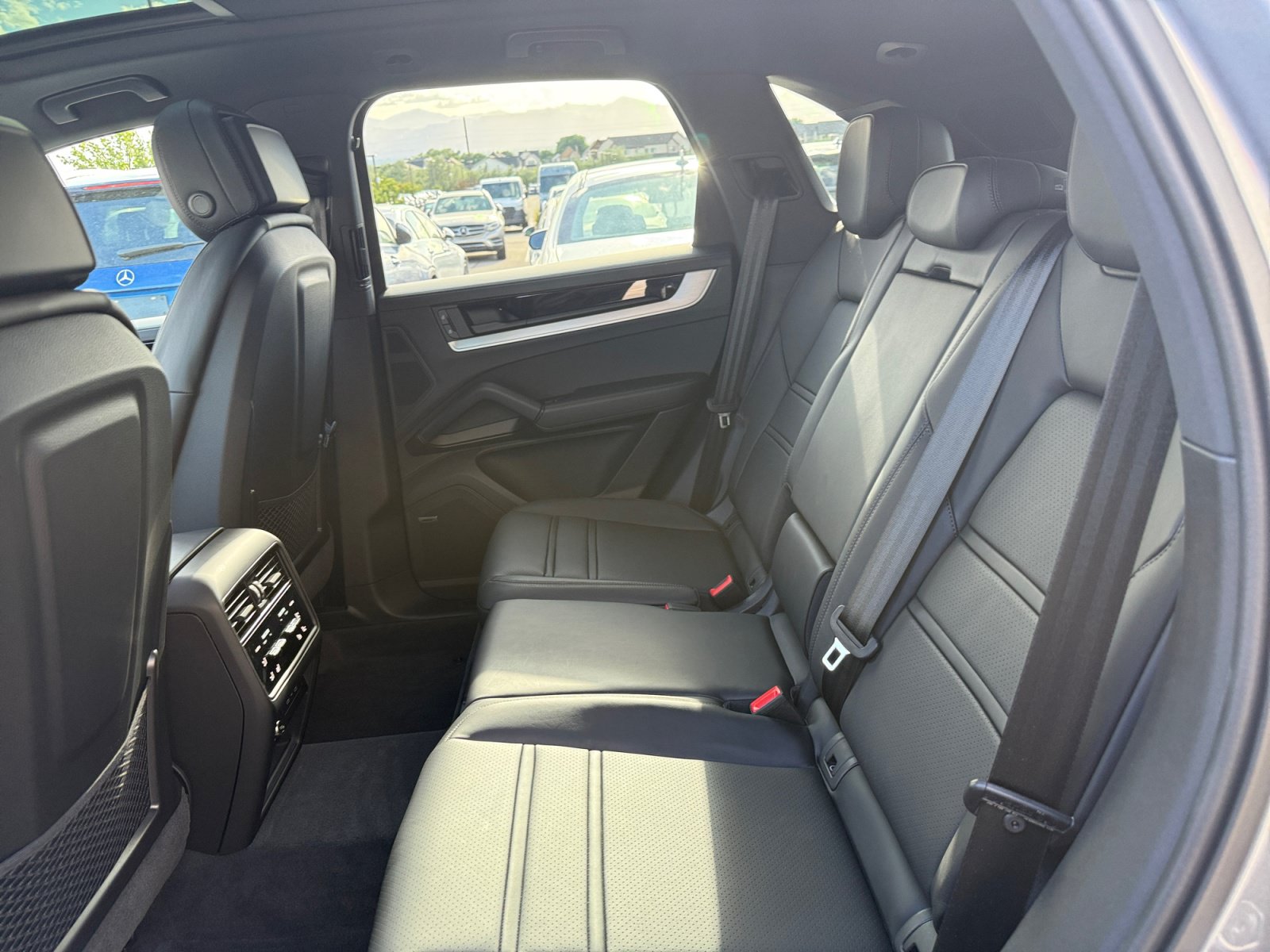 Used 2026 Porsche Cayenne S AWD/4WD image 17