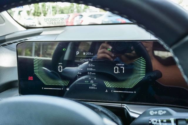 Certified 2025 Kia Sorento S w/ Panoramic Sunroof Package image 25