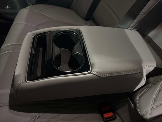 Used 2020 Toyota Avalon Limited w/ Advanced Safety Package FWD image 16