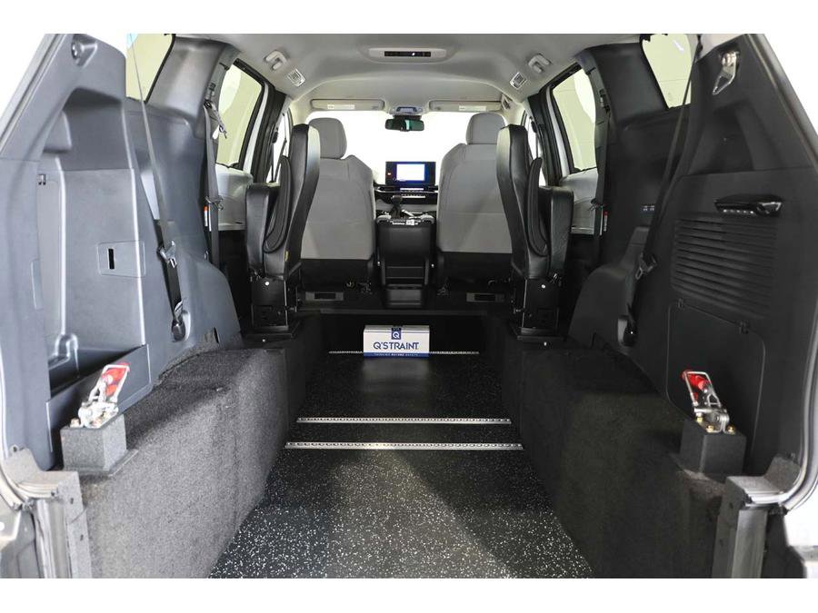 New 2026 Toyota Sienna LE FWD image 22