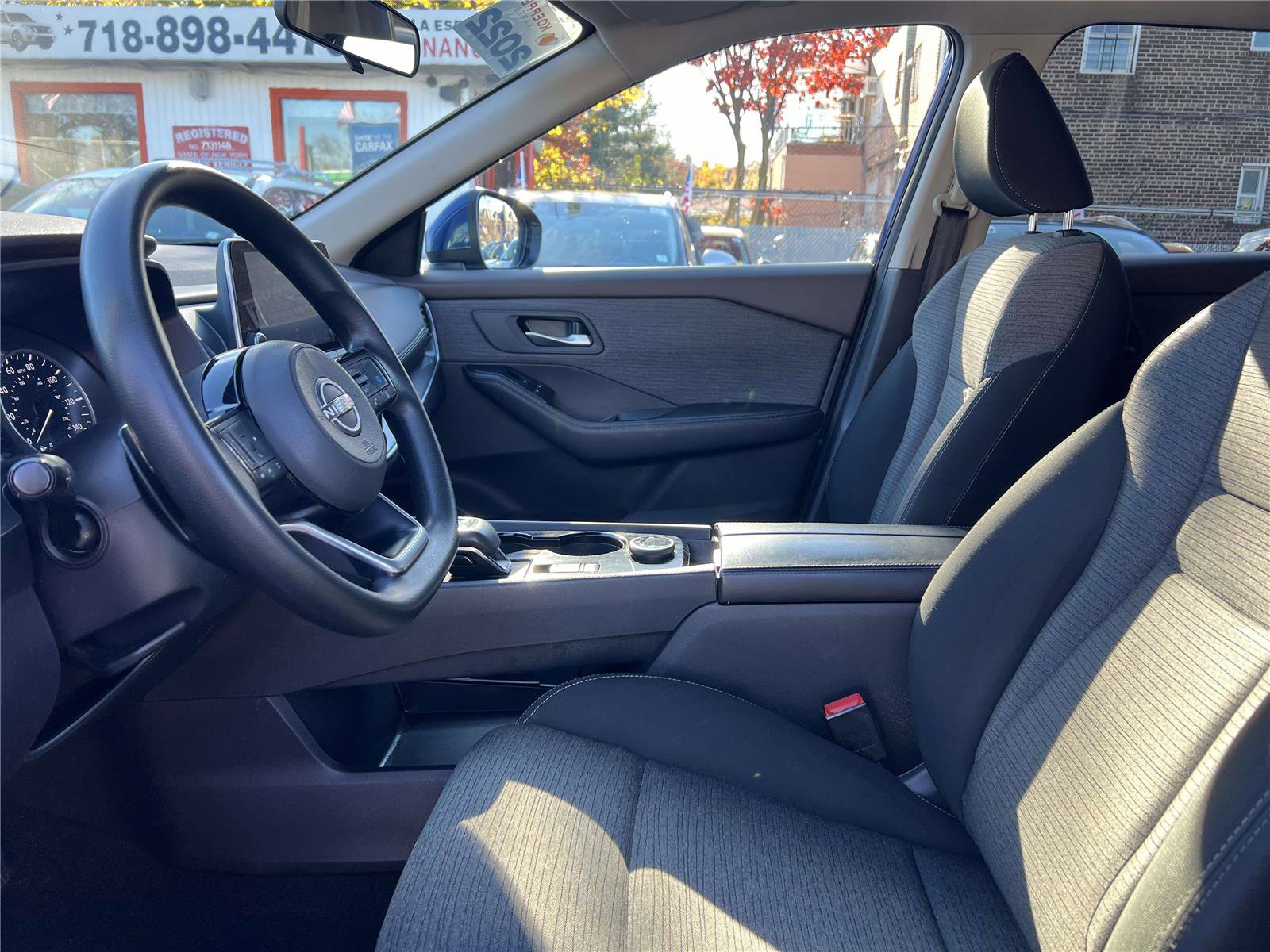 Used 2022 Nissan Rogue SV image 24