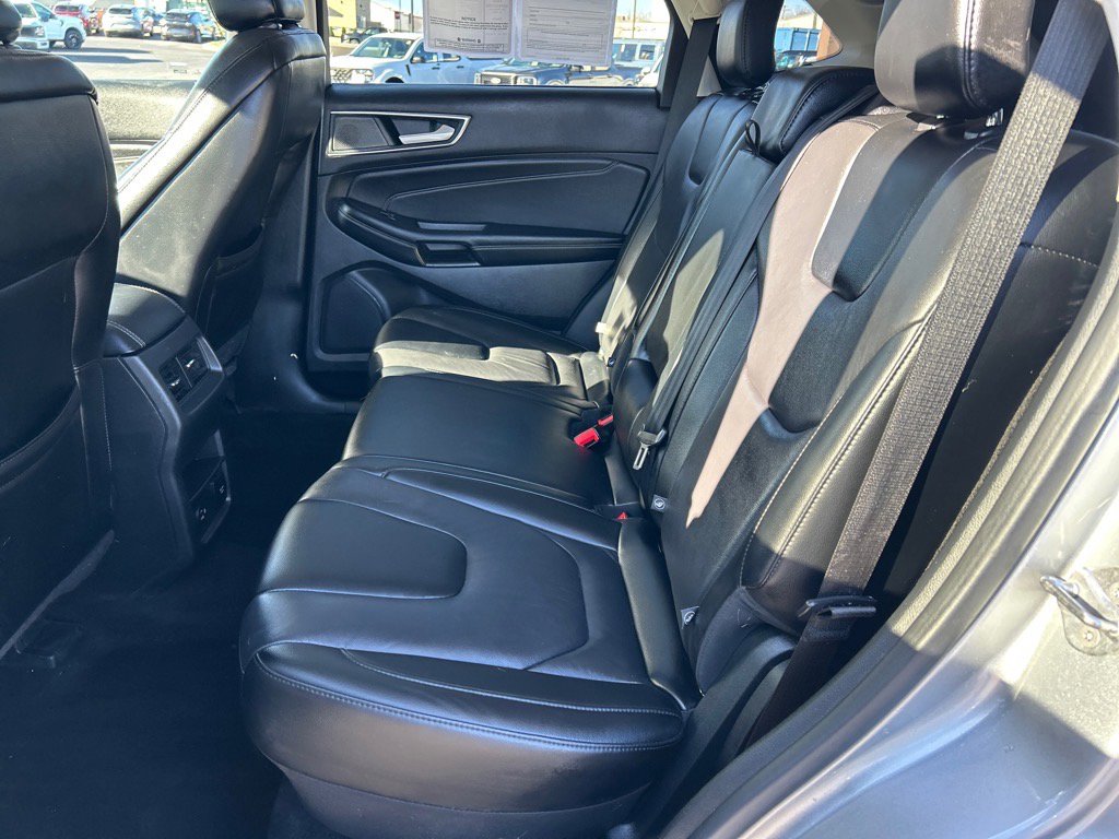 Used 2022 Ford Edge Titanium image 8