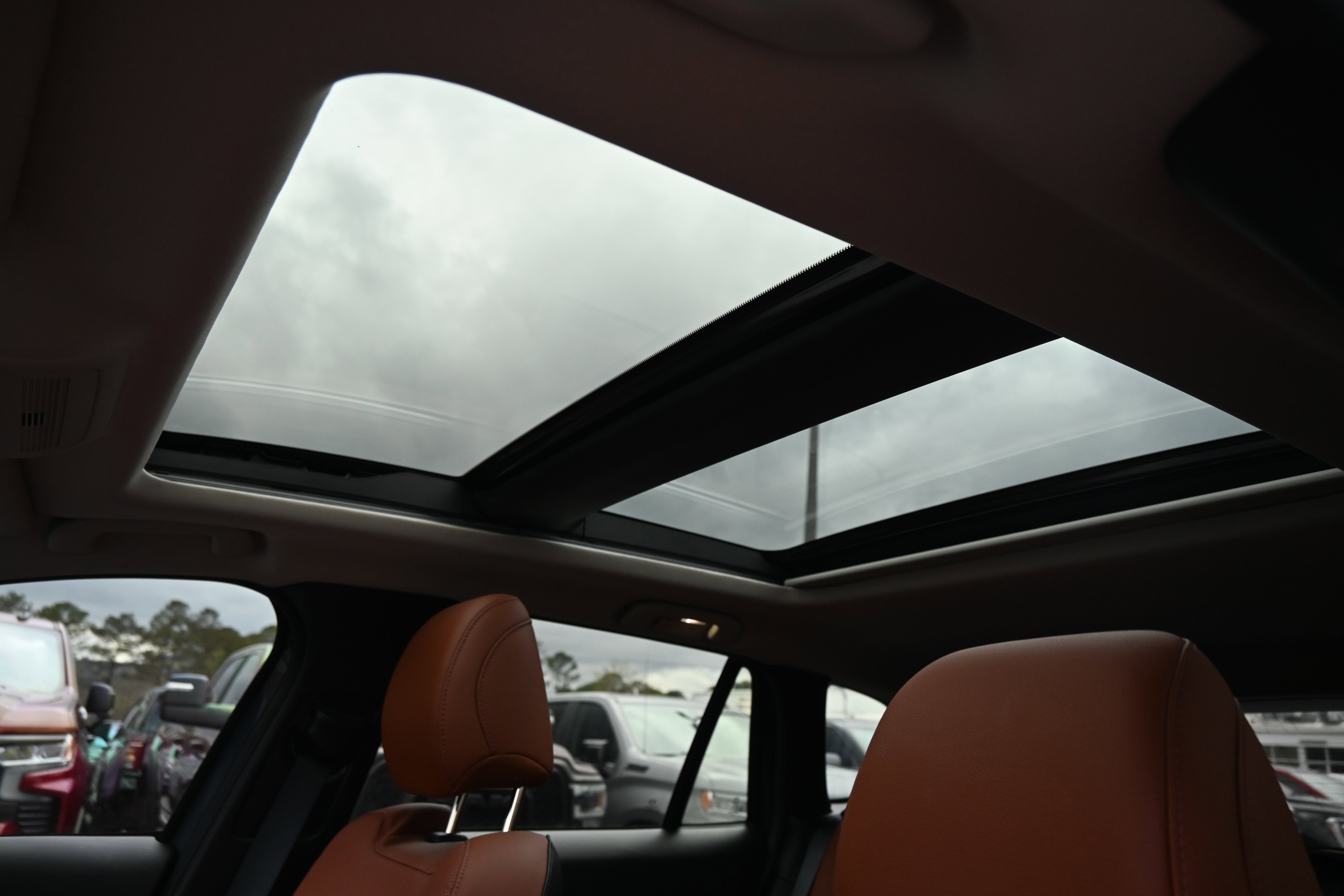 Used 2024 MAZDA CX-50 Meridian Edition image 9