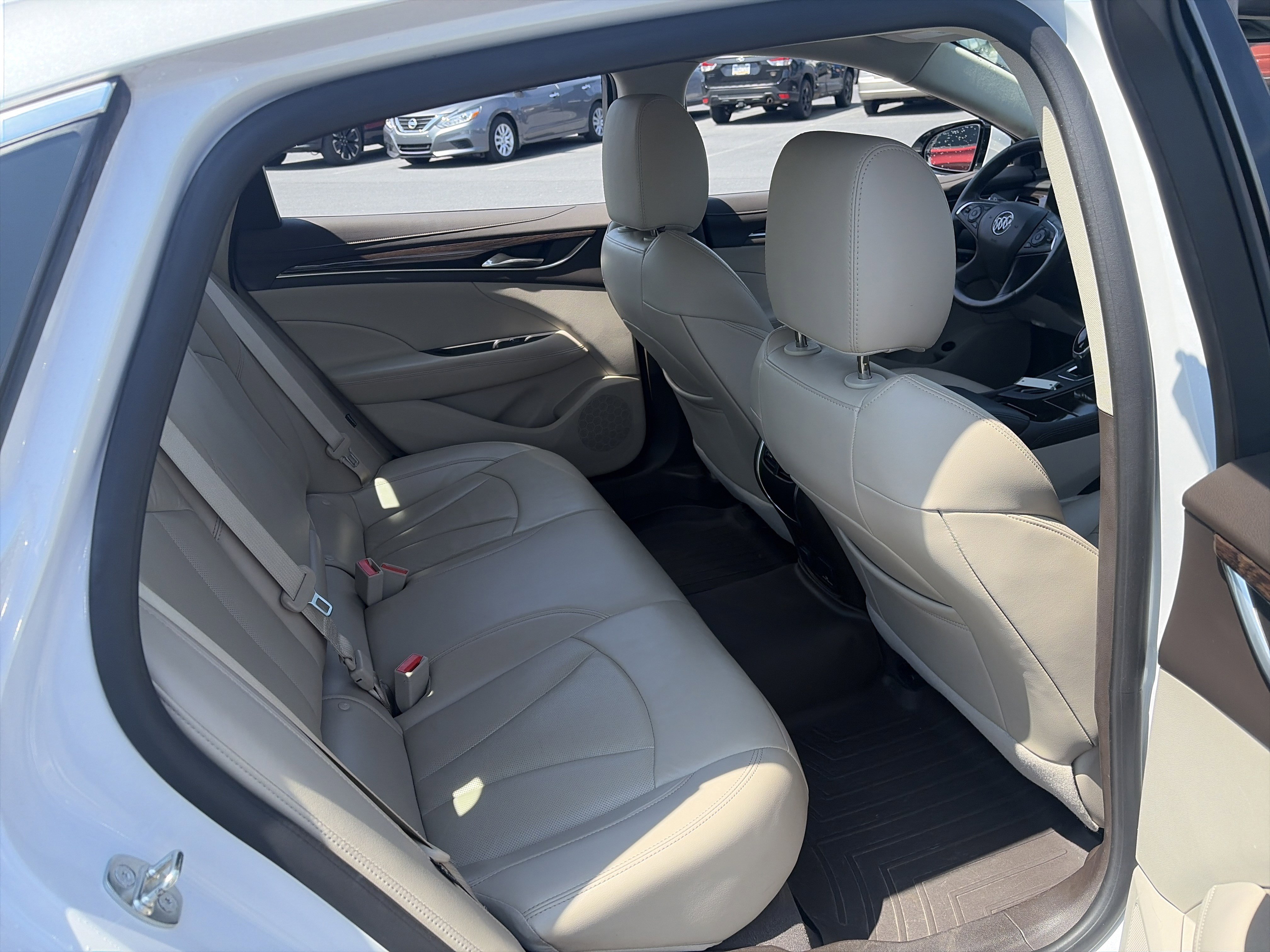 Used 2017 Buick LaCrosse Premium image 36