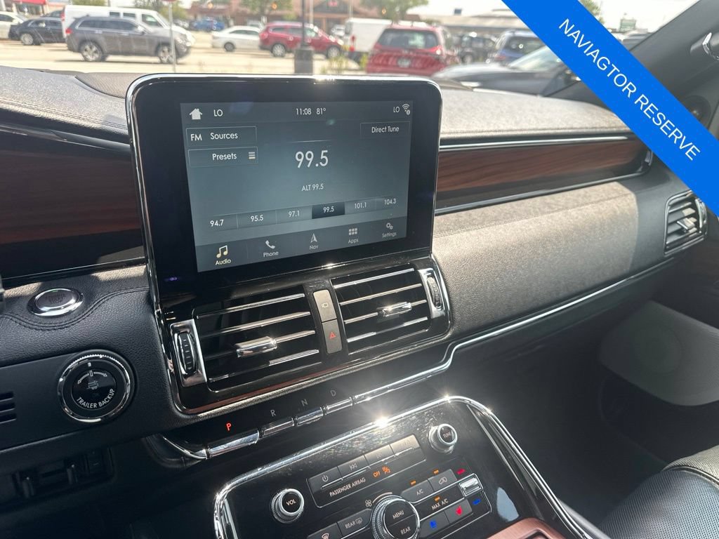 Used 2018 Lincoln Navigator Reserve w/ Technology Package AWD/4WD image 14