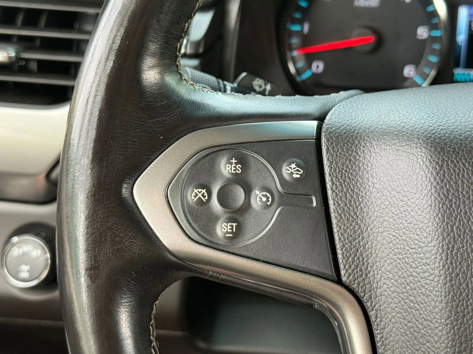 Used 2019 Chevrolet Tahoe LT AWD/4WD image 29