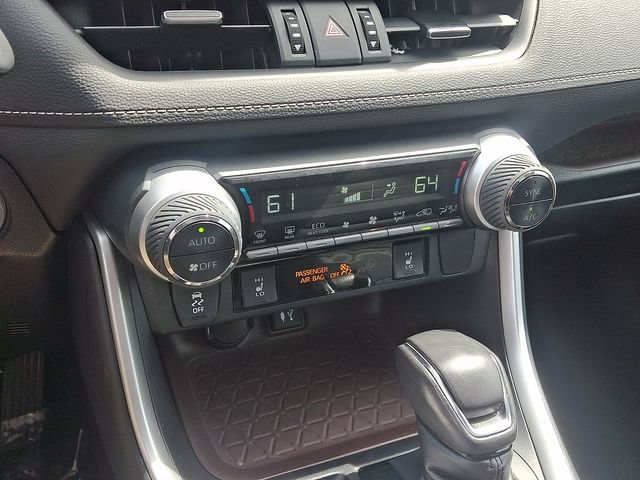 Used 2019 Toyota RAV4 Limited FWD image 15
