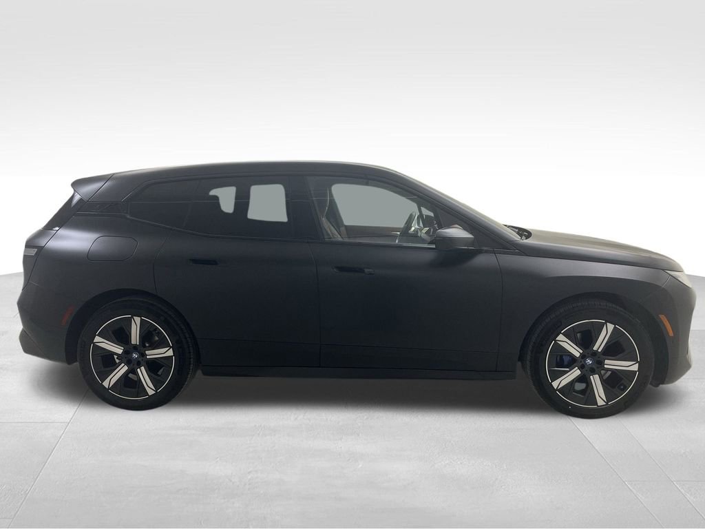 New 2022 BMW iX xDrive50 w/ Premium Package image 10