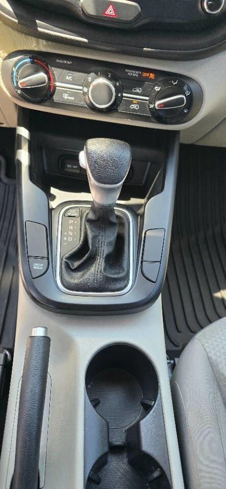 Used 2021 Kia Soul LX FWD image 28