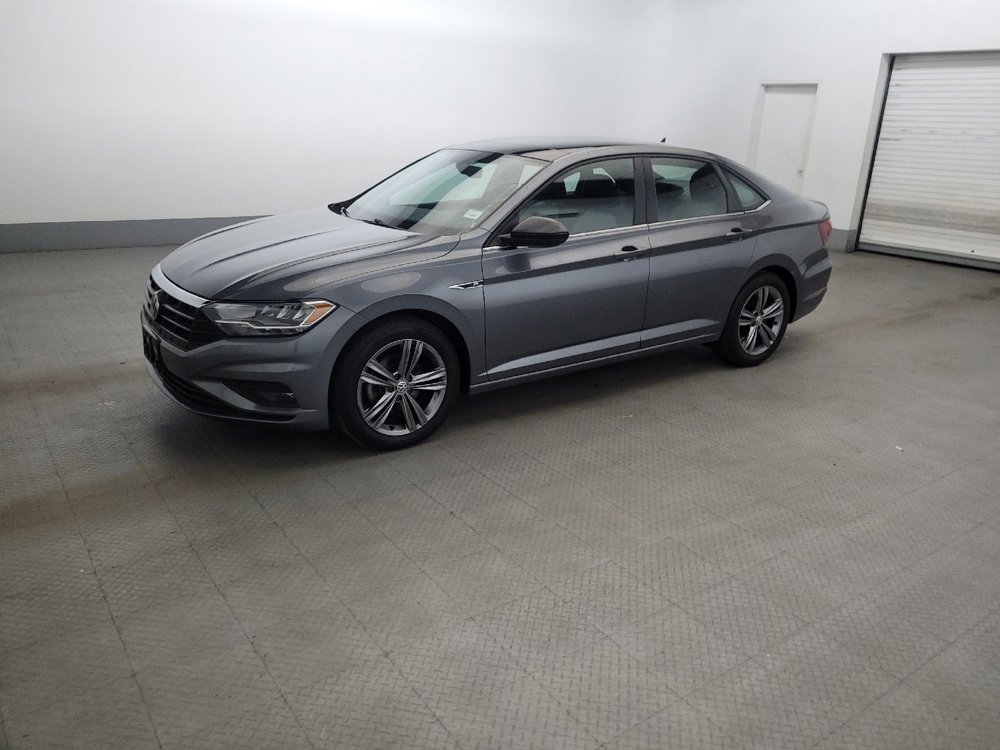 Used 2020 Volkswagen Jetta R-Line w/ R-Line Cold Weather Package FWD image 2