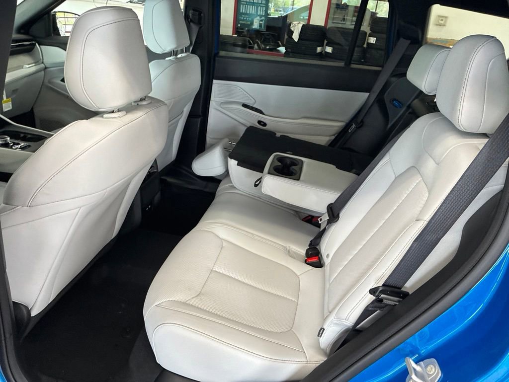 New 2026 Jeep Cherokee Limited AWD/4WD image 10