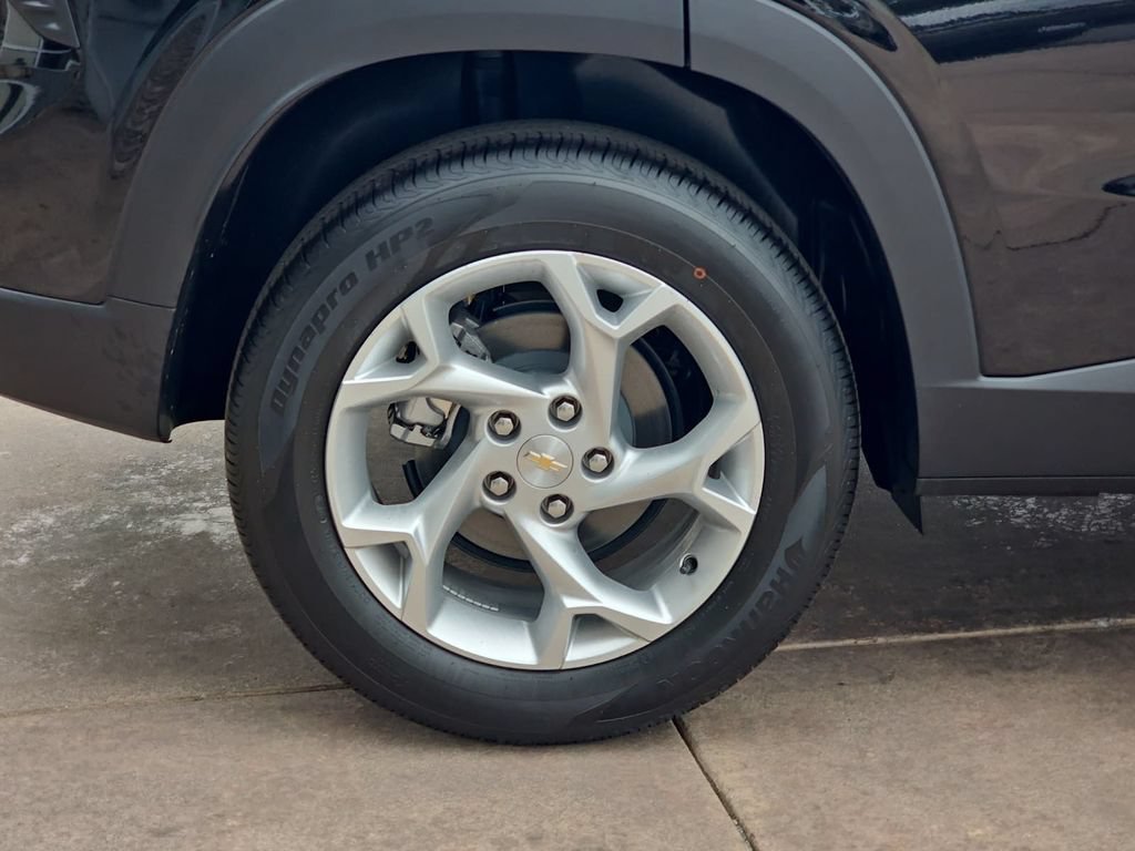 New 2026 Chevrolet Trax LS w/ LS Convenience Package FWD image 37
