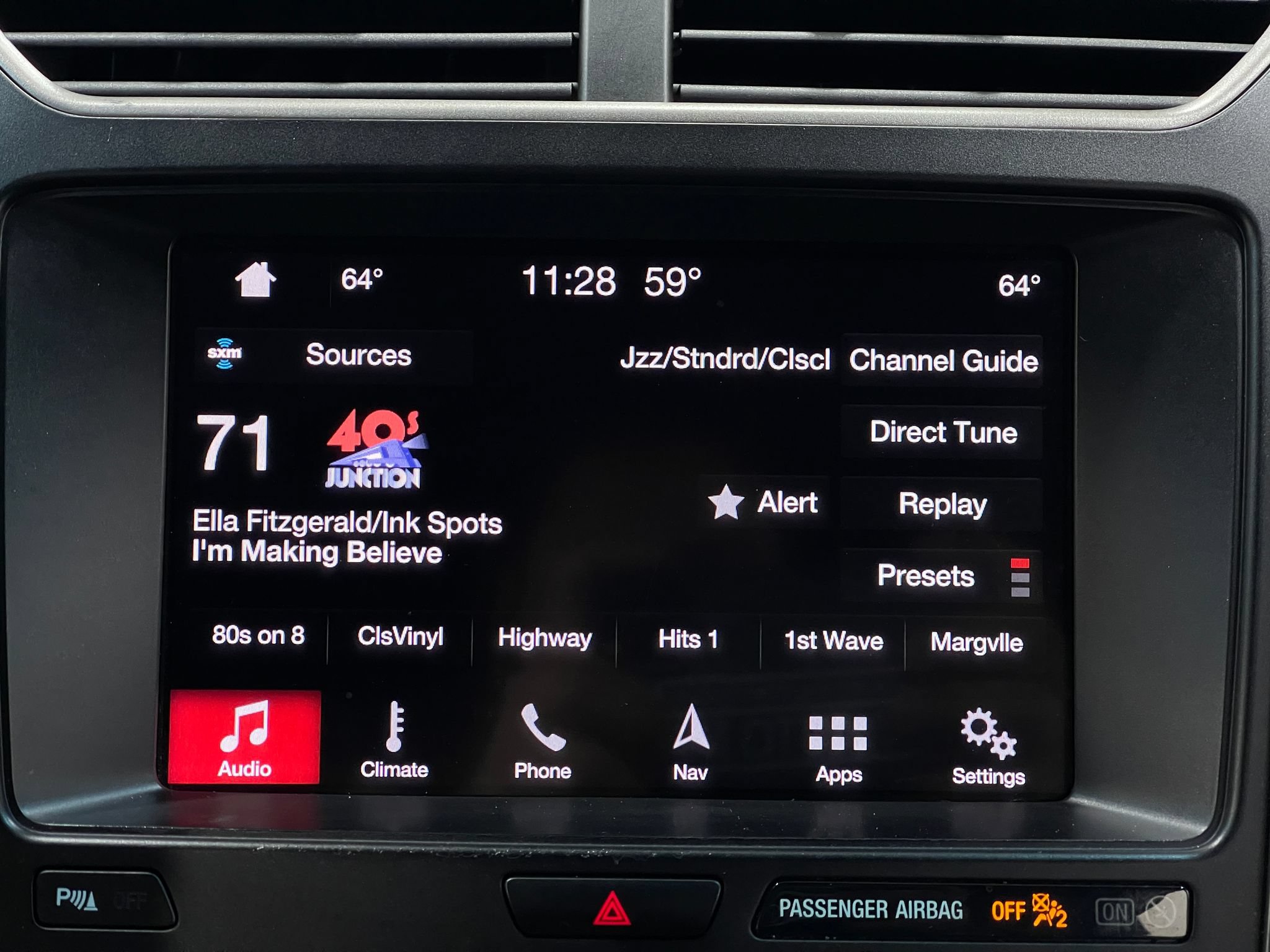Used 2019 Ford Explorer XLT w/ Equipment Group 202A AWD/4WD image 23