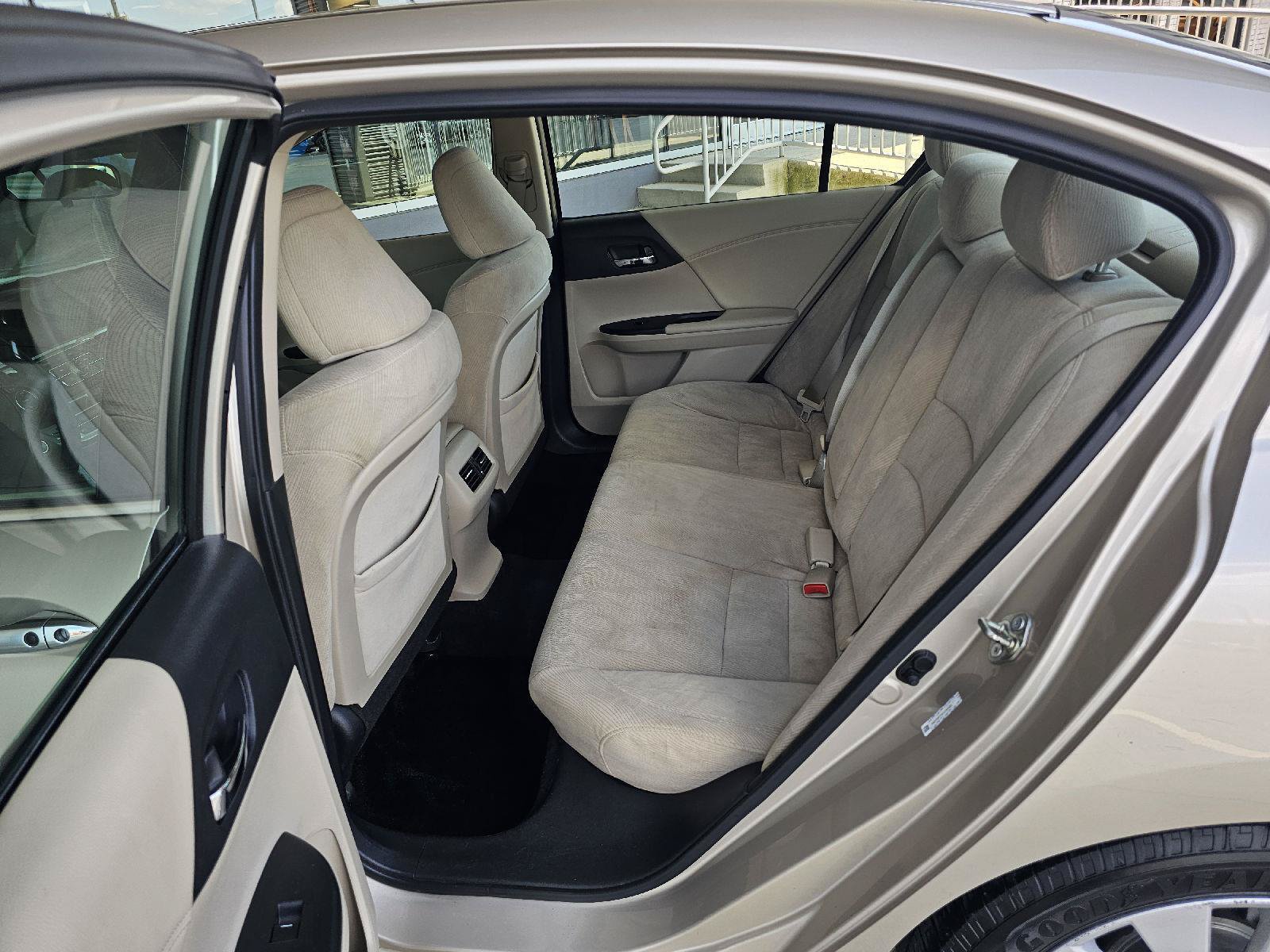 Used 2014 Honda Accord EX image 16