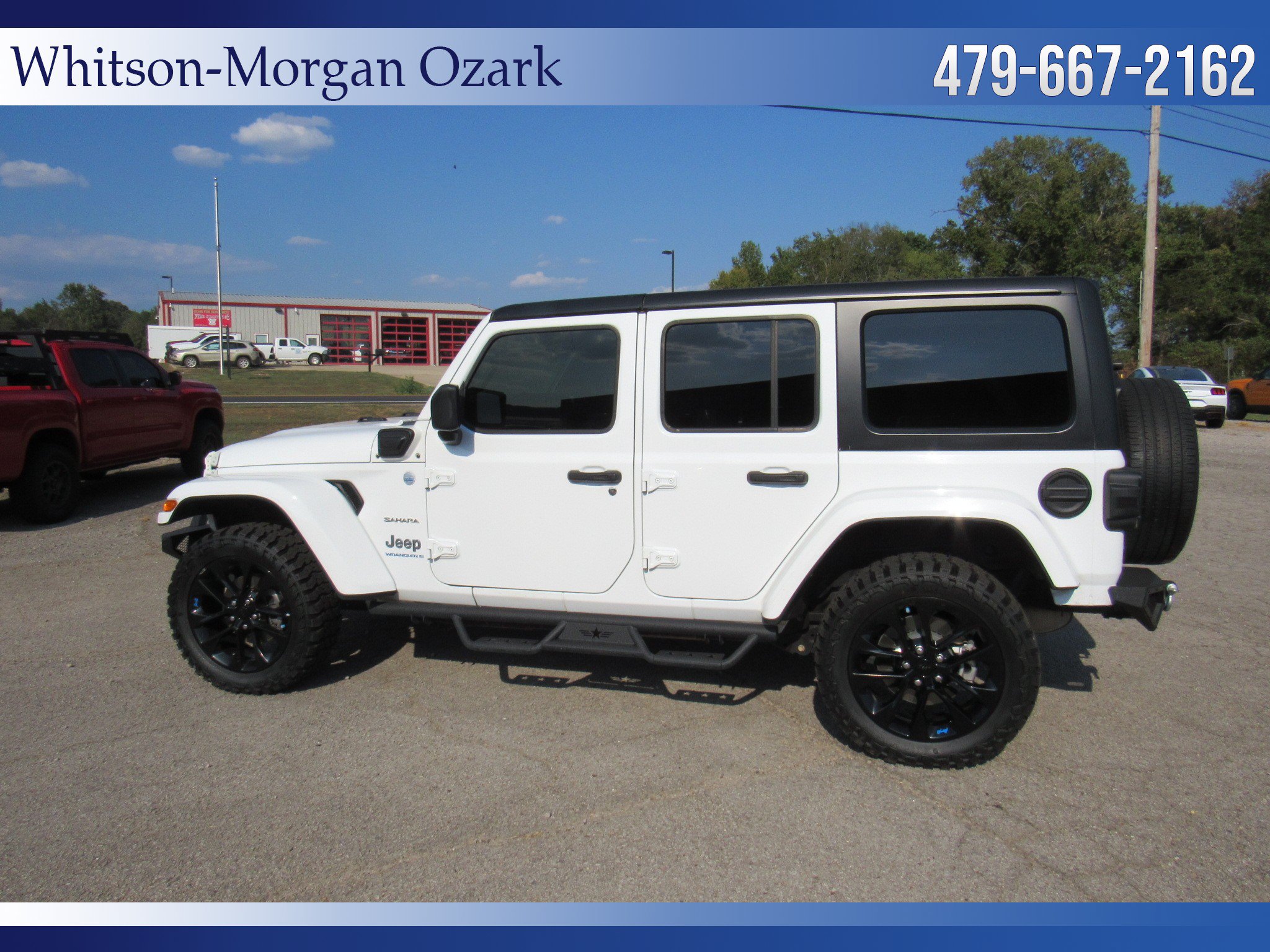 Used 2023 Jeep Wrangler Unlimited Sahara AWD/4WD image 9