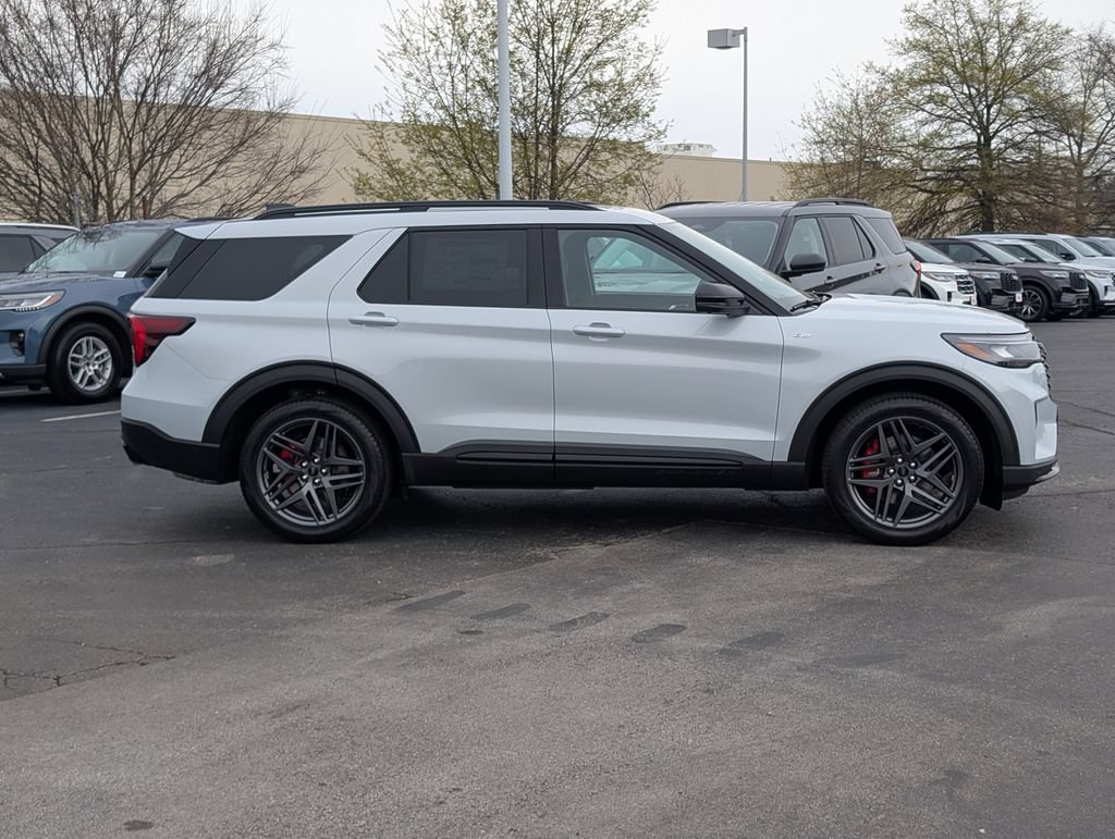 New 2026 Ford Explorer ST w/ Sun And Sound Package AWD/4WD image 3
