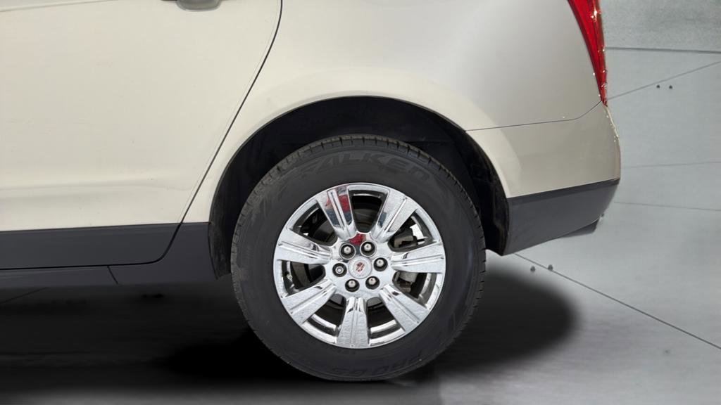 Used 2014 Cadillac SRX Luxury w/ Driver Awareness Package image 37