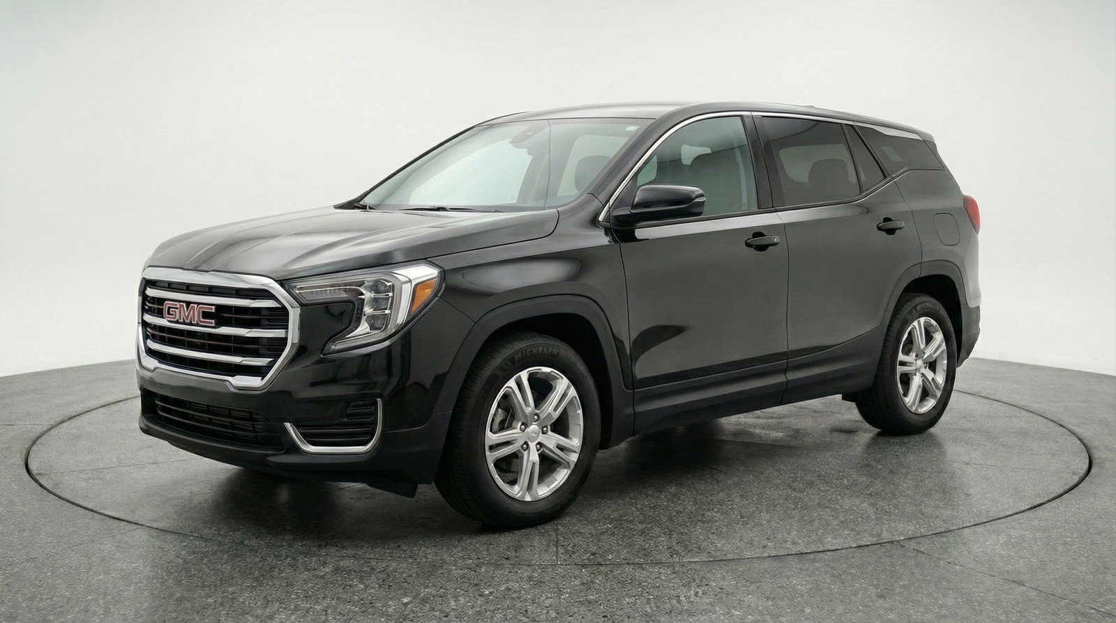 Used 2024 GMC Terrain SLE FWD image 3