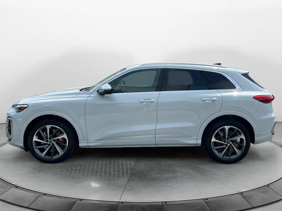 Certified 2026 Audi SQ5 Premium Plus AWD/4WD image 4