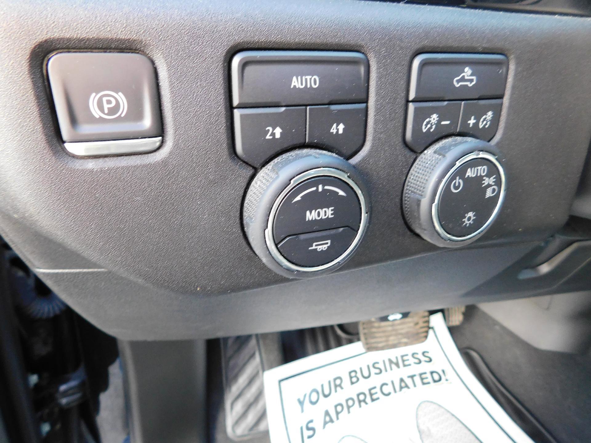 Used 2024 Chevrolet Silverado 1500 LT image 30