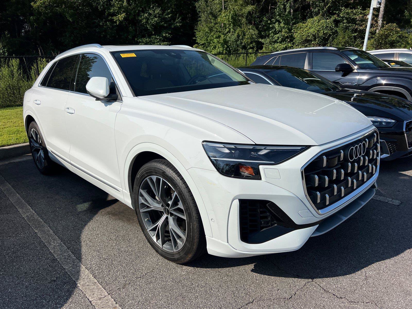 Used 2025 Audi Q8 Premium Plus AWD/4WD image 3