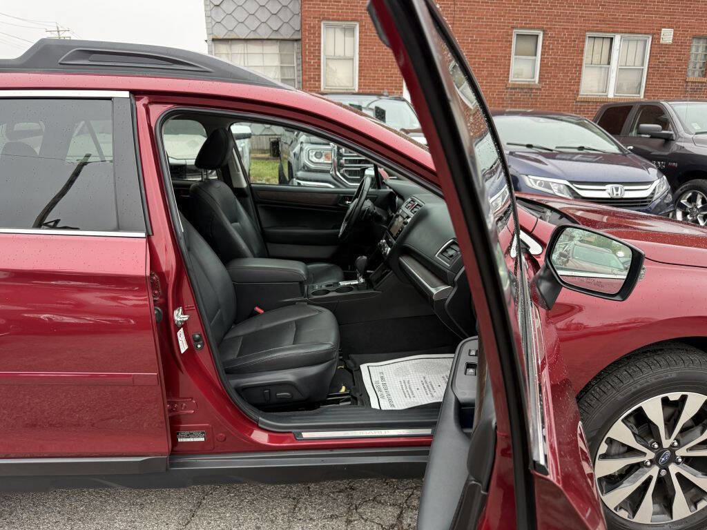 Used 2016 Subaru Outback 3.6R Limited image 18