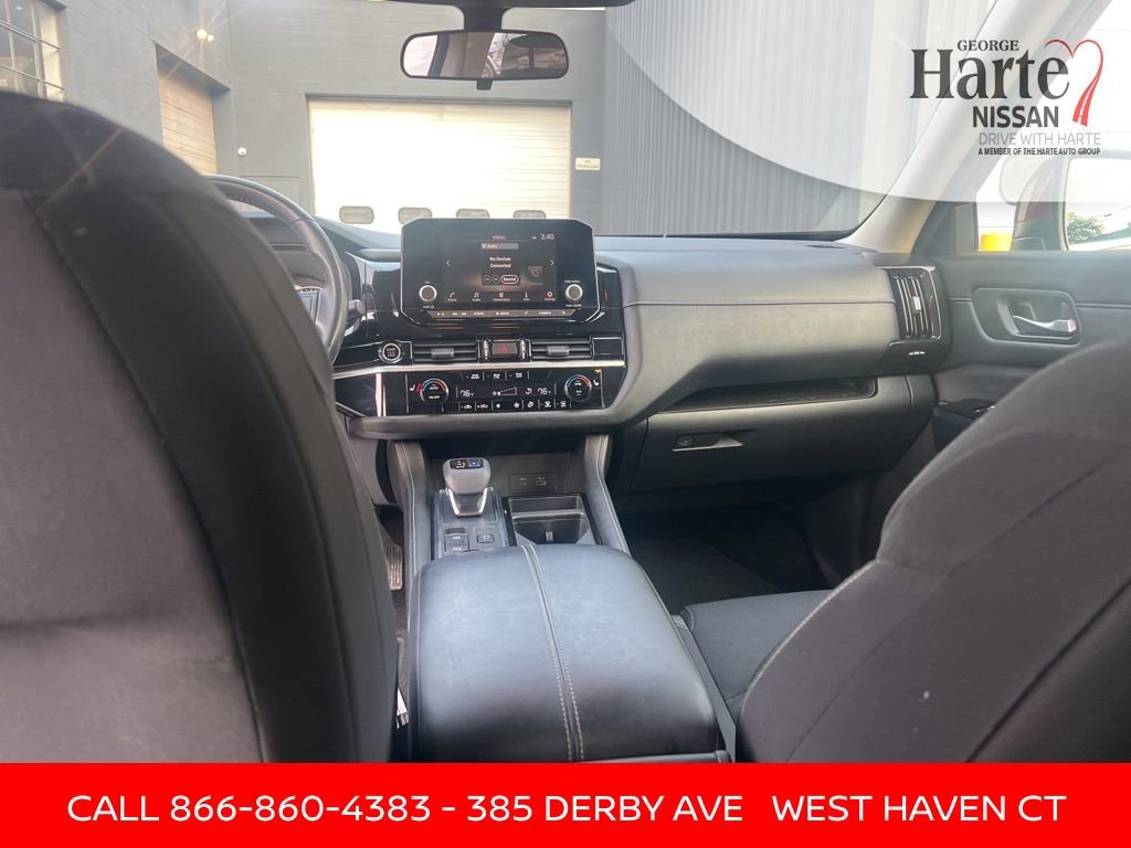 Certified 2022 Nissan Pathfinder SV w/ Cargo Package image 37