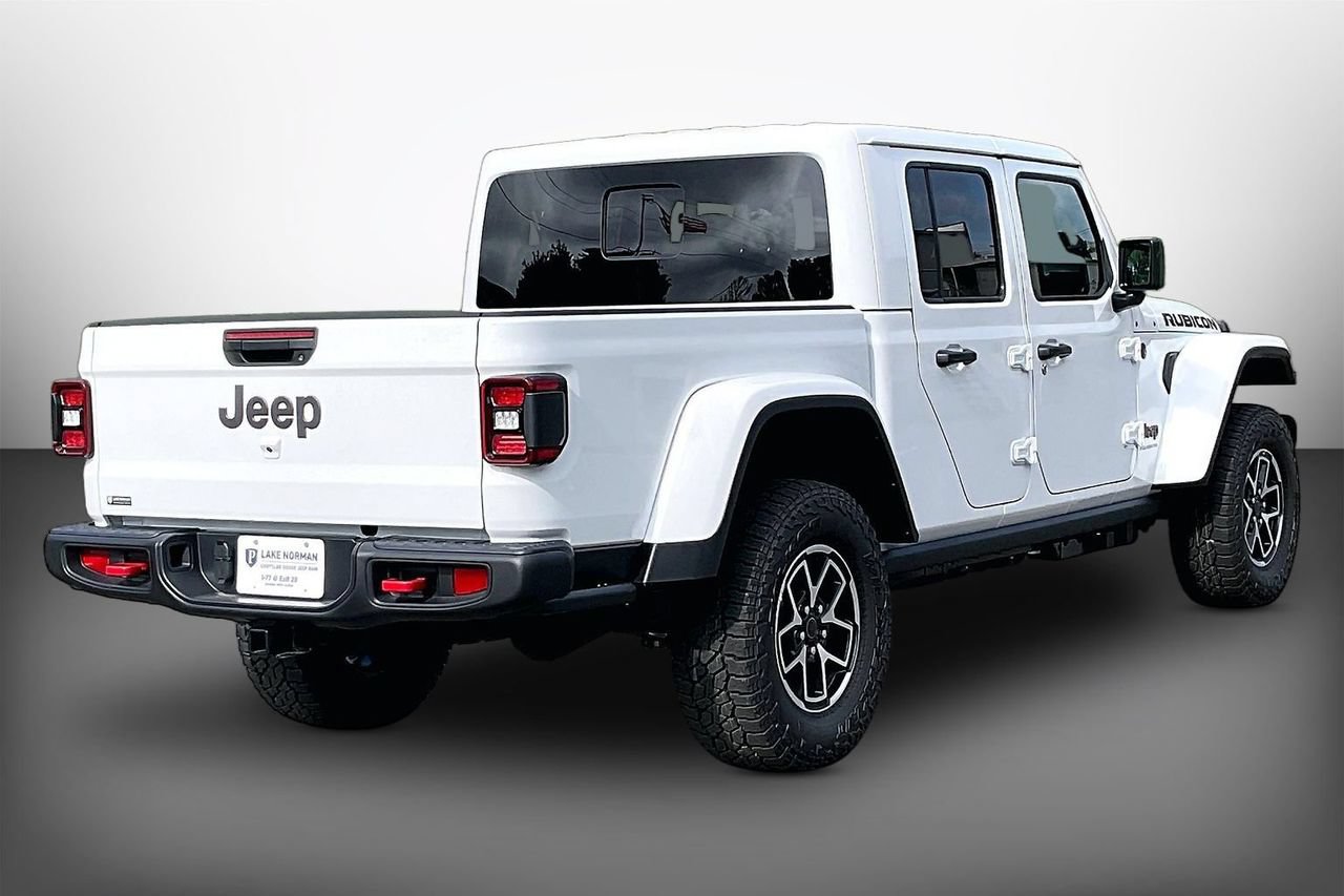 New 2026 Jeep Gladiator Rubicon w/ Steel Power Dome Hood Package AWD/4WD image 8