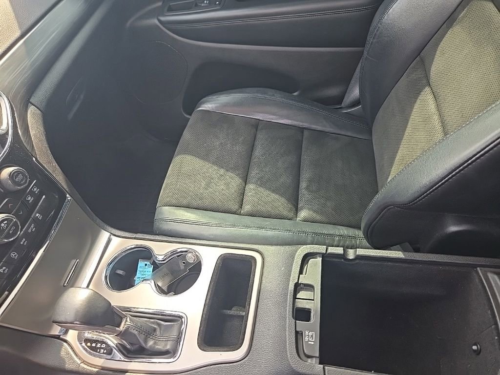 Used 2021 Jeep Grand Cherokee Laredo X AWD/4WD image 23