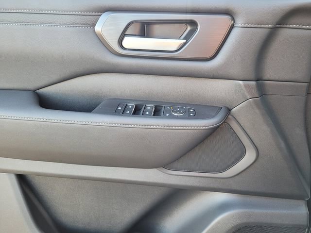 New 2026 Nissan Armada SV image 19