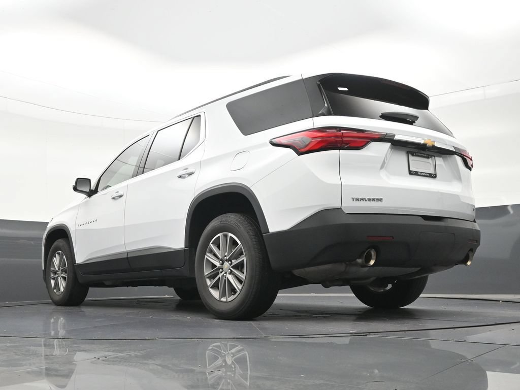 Used 2023 Chevrolet Traverse LT FWD image 26