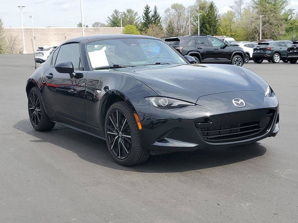 Used 2025 MAZDA MX-5 Miata RF Grand Touring RWD image 2