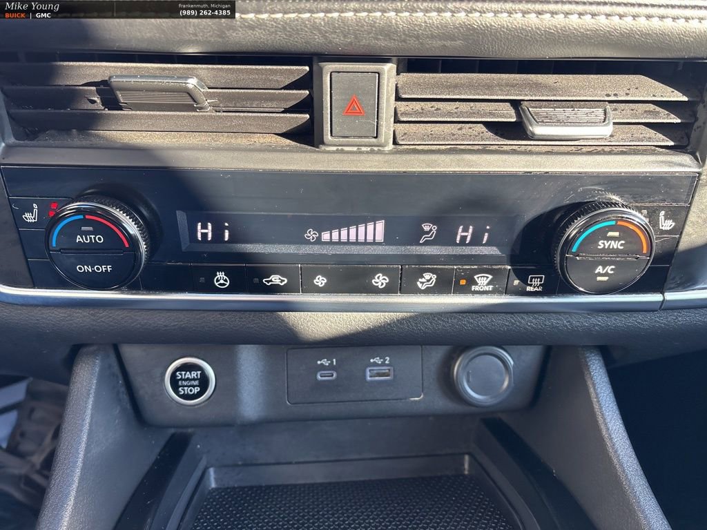 Used 2022 Nissan Rogue S image 25