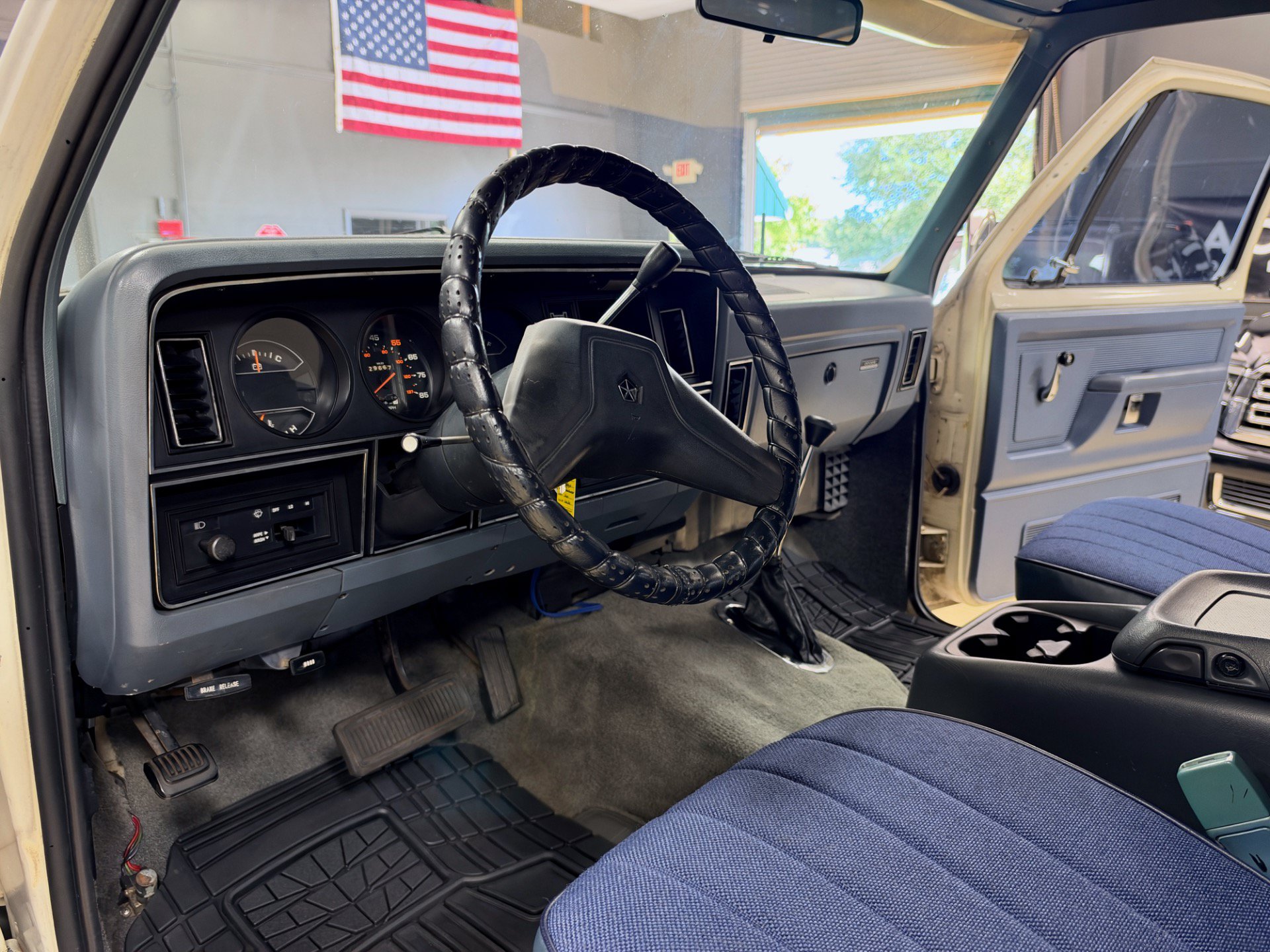 Used 1987 Dodge Ramcharger 4WD image 27