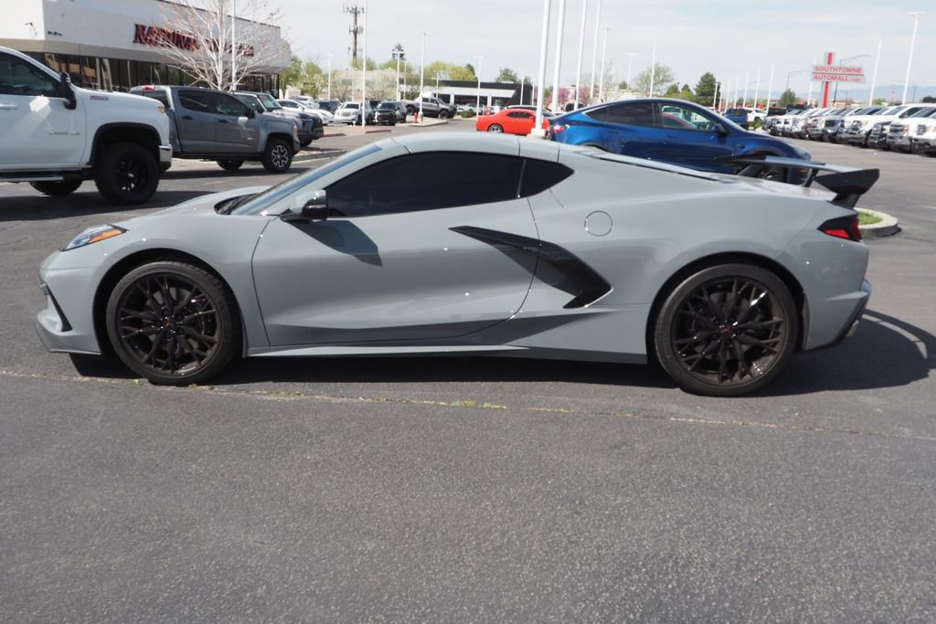 Used 2025 Chevrolet Corvette Stingray Preferred Cpe w/ Z51 Performance Package RWD image 3