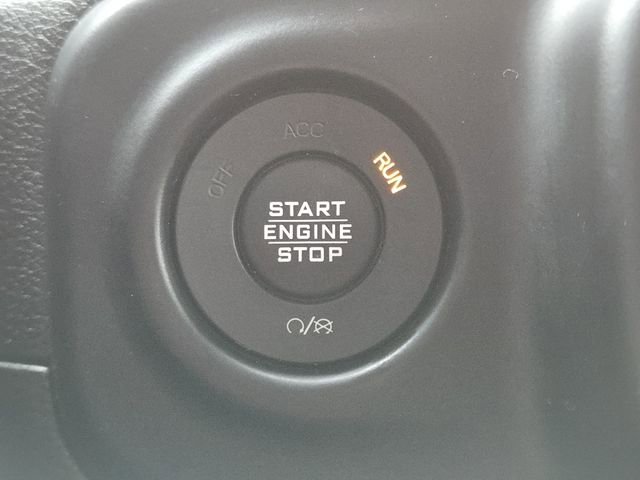 Used 2019 Jeep Wrangler Unlimited Sahara w/ Safety Group image 14