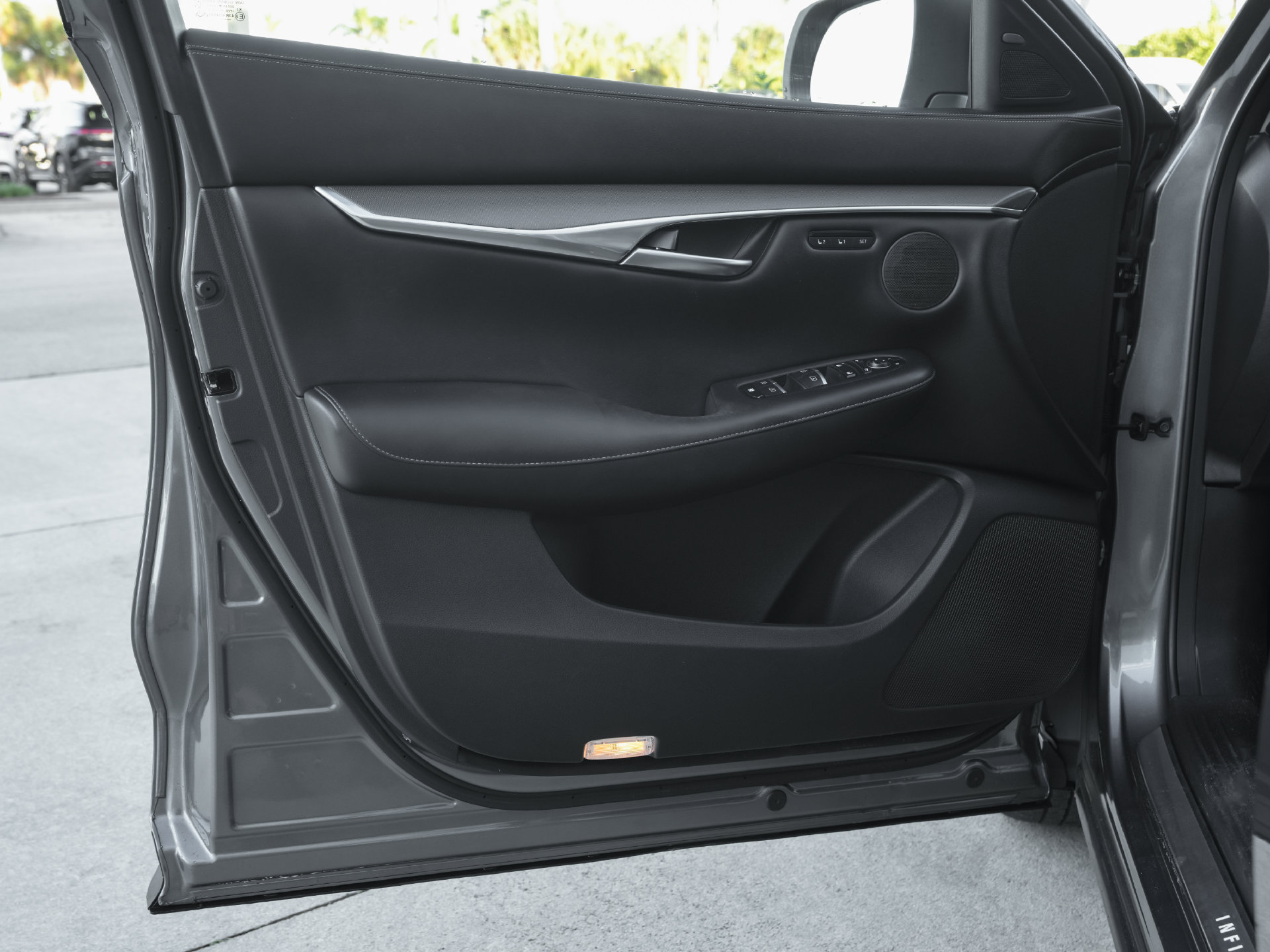 Certified 2023 INFINITI QX50 Luxe FWD image 37