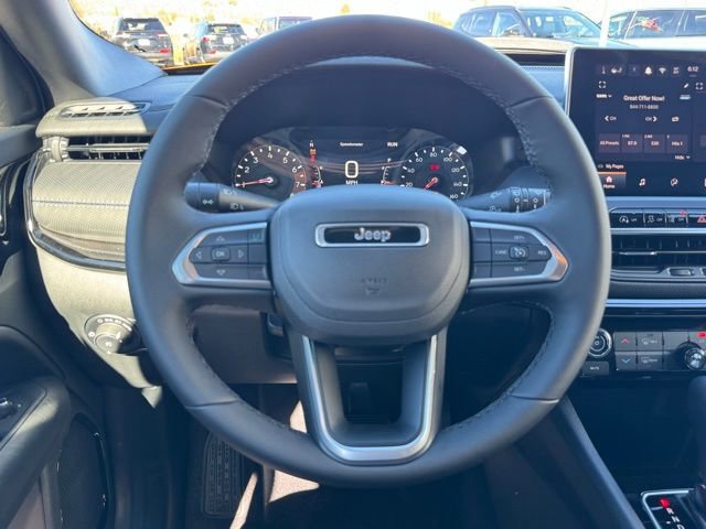 New 2026 Jeep Compass Latitude image 13
