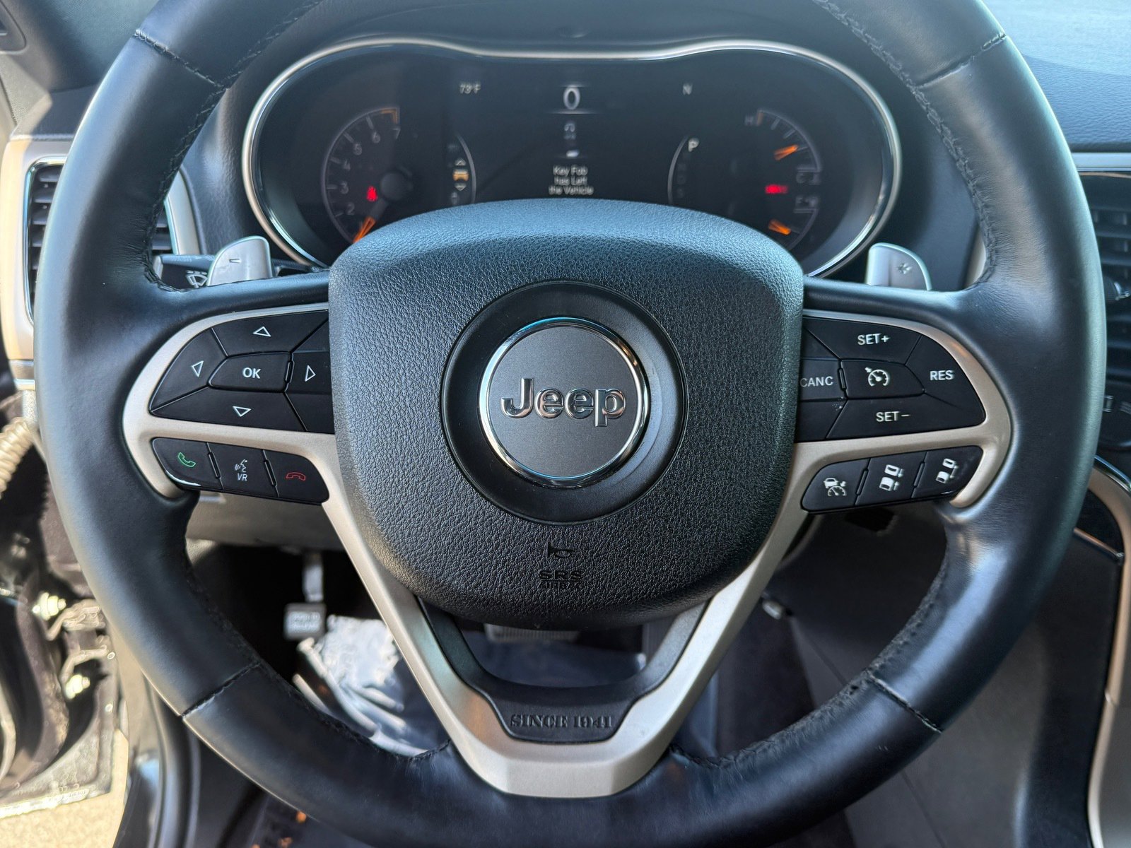 Used 2015 Jeep Grand Cherokee Limited w/ Luxury Group II image 14