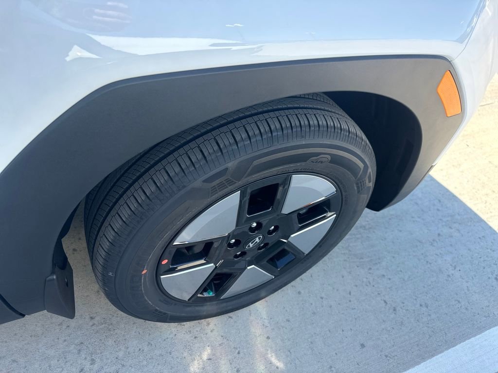New 2026 Hyundai Santa Fe SE image 32