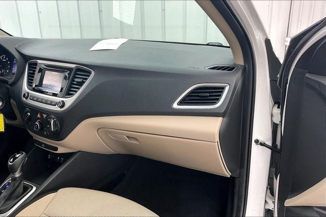 Certified 2022 Hyundai Accent SE FWD image 17