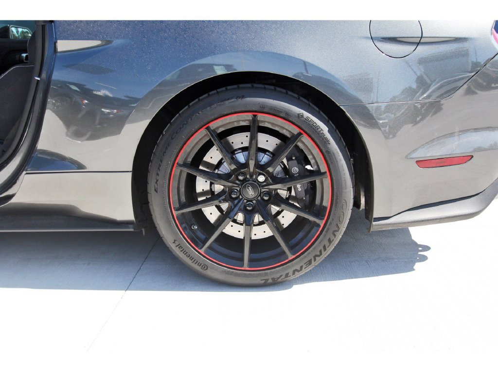 Used 2016 Ford Mustang Shelby GT350 w/ Track Package RWD image 31