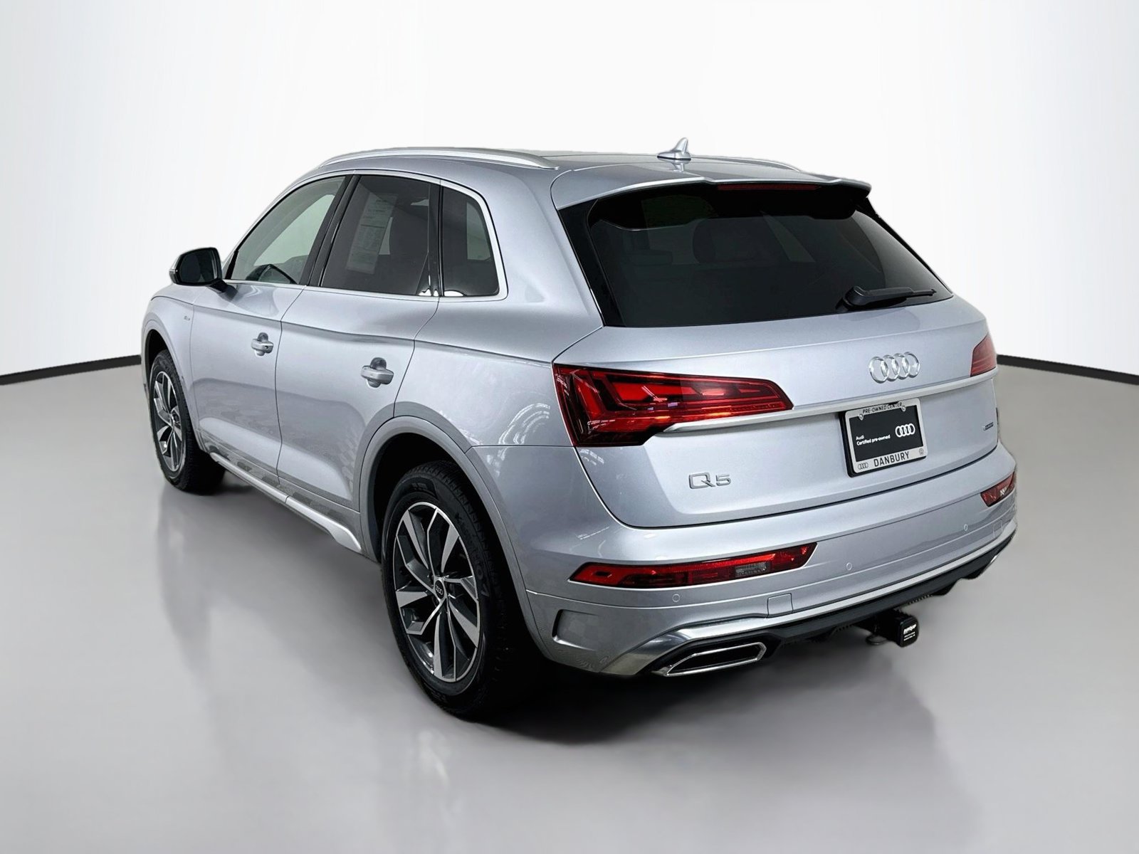 Certified 2024 Audi Q5 2.0T Premium AWD/4WD image 3