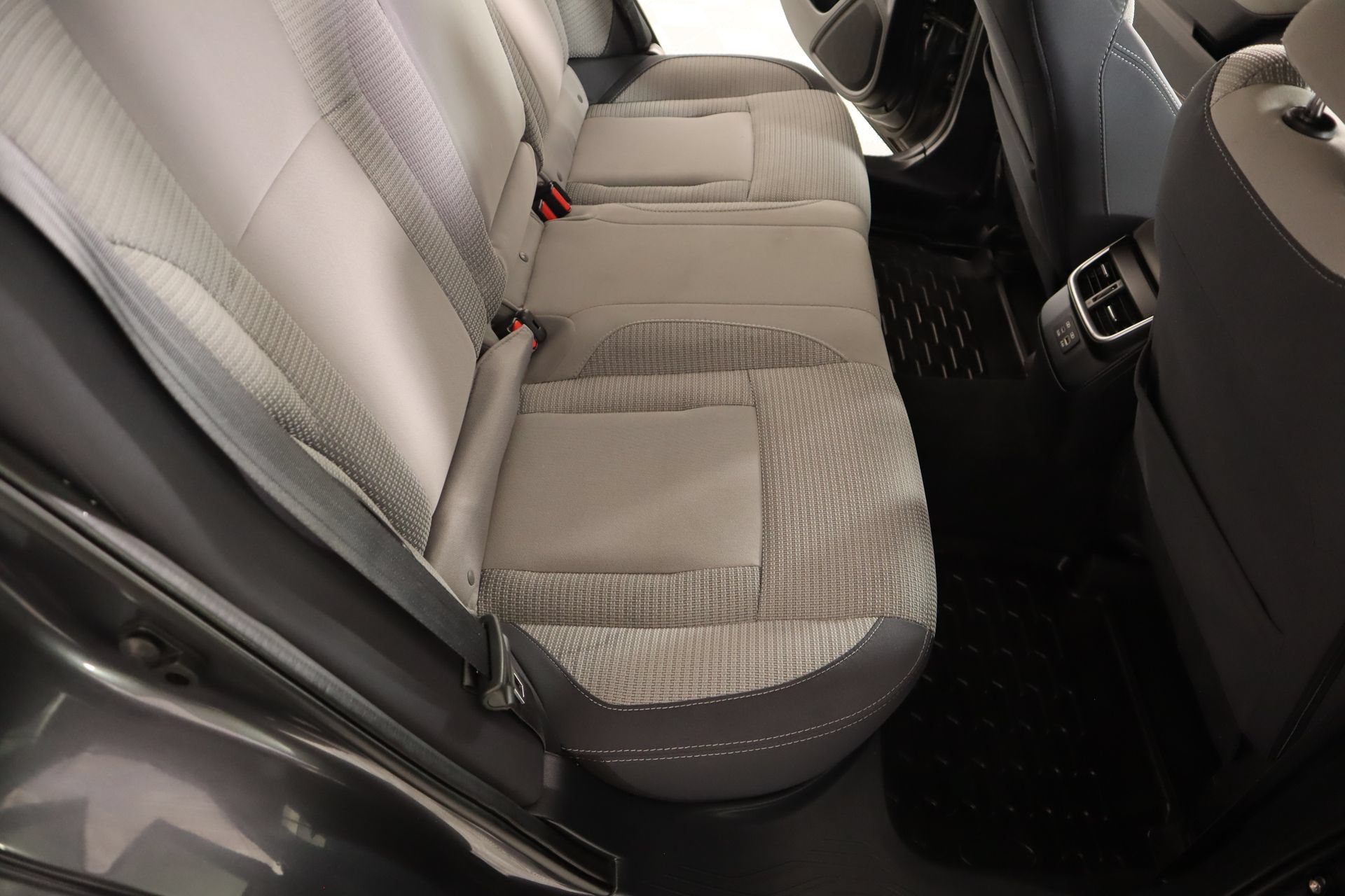 Used 2023 Subaru Outback Premium AWD/4WD image 14