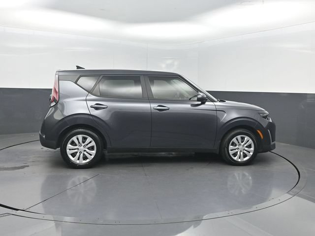 Used 2023 Kia Soul LX FWD image 29