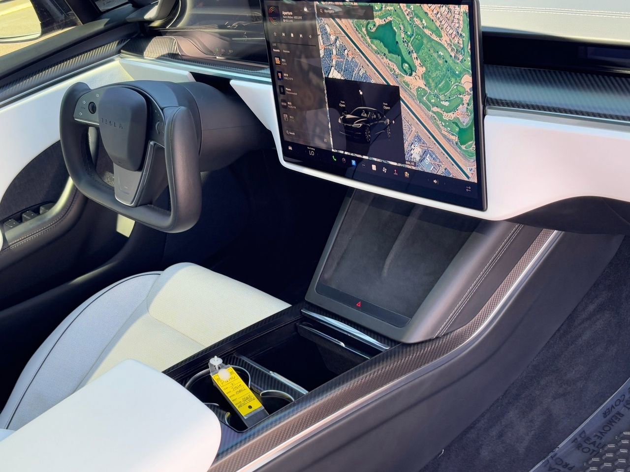 Used 2021 Tesla Model S Plaid image 9