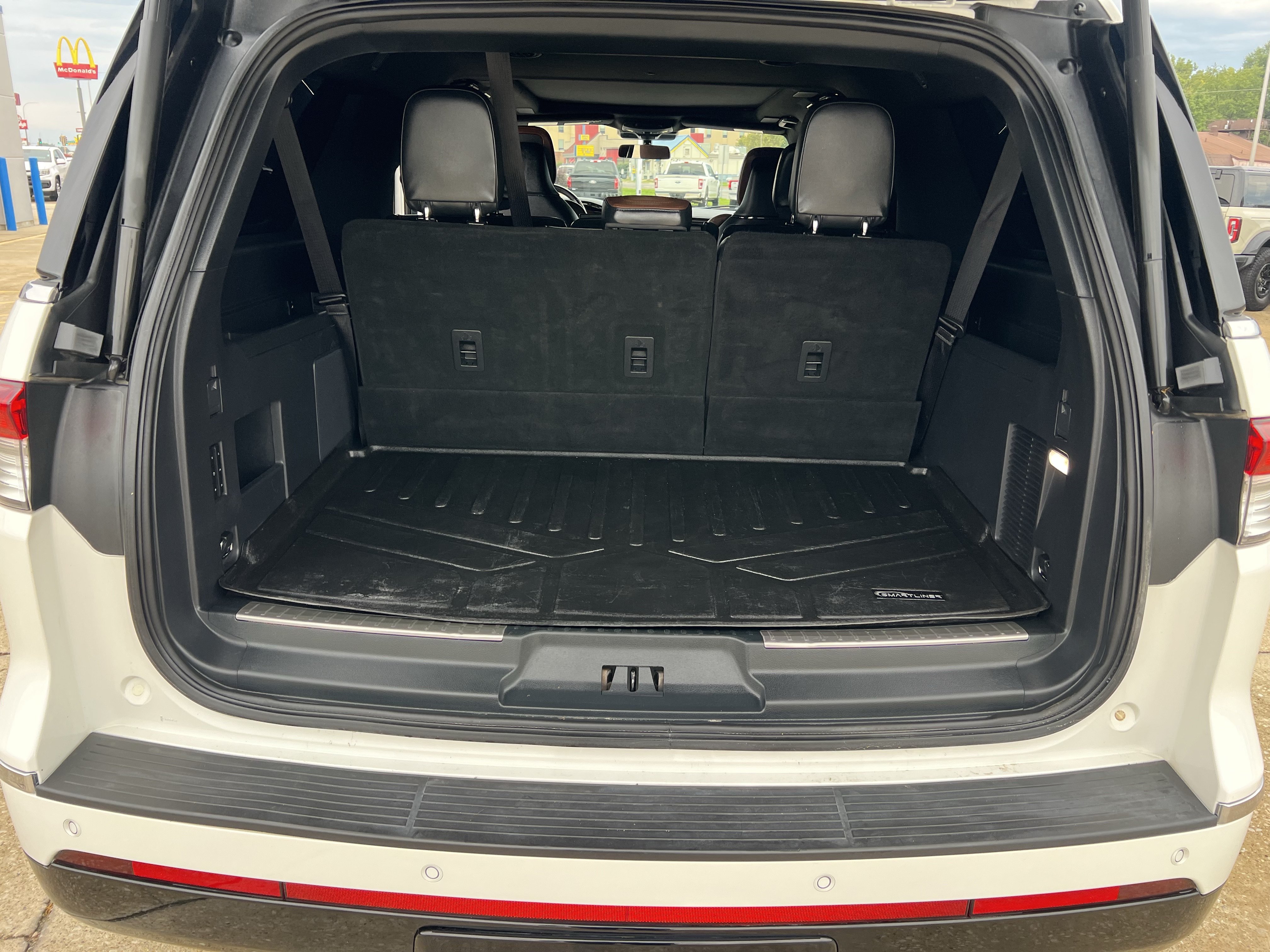 Used 2023 Lincoln Navigator L Reserve AWD/4WD image 22